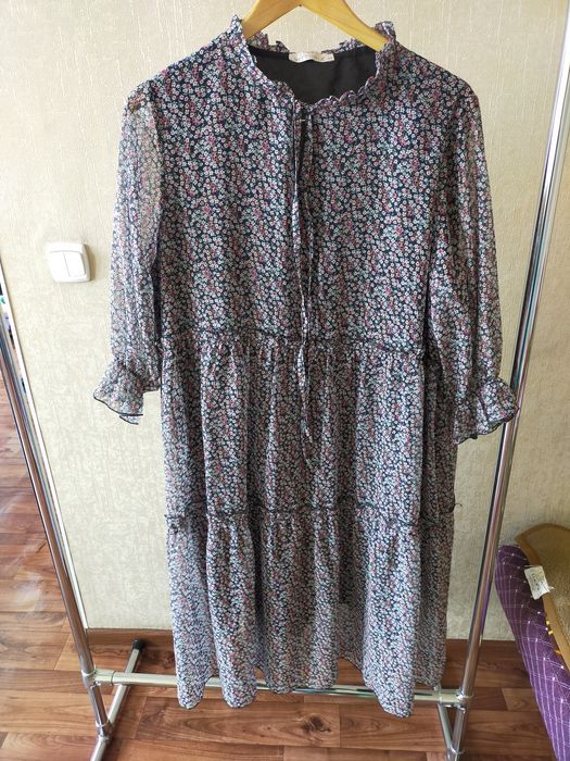 Платье продам костюм