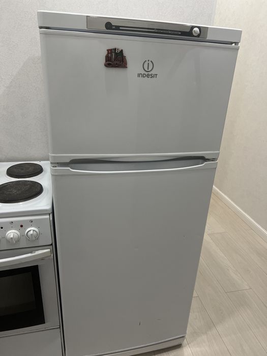 Холодильник срочно!!!