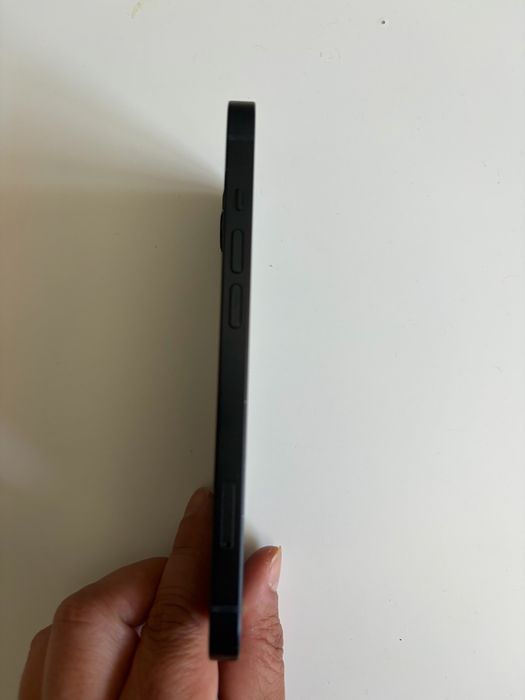 iPhone 13 128GB Midnight • Гаранция до 12.2027 • Без забележки