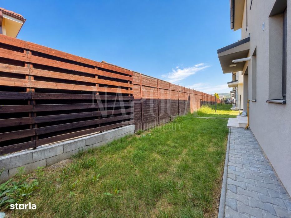 Casa 4 camere de vanzare in Floresti