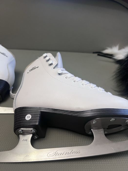 Коньки фигурные для девочек, размер 33