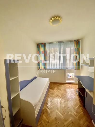 Дава се под наем Четиристаен апартамент в Варна, Център - 100 кв.м за 698.19 € - Снимка #5