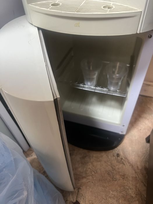 Диспенсер для воды