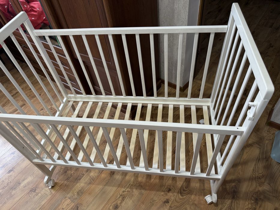 Продам манеж-кровать