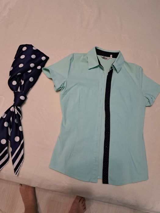 Дамска риза с къс ръкав и шалче,цвят мента