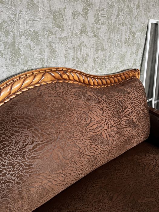 Продаю диван в хорошем состоянии