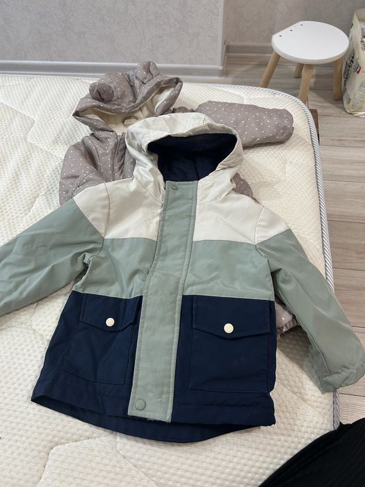 Отдам даром детские вещи