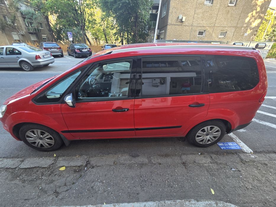 Vând Ford Galaxy 2014