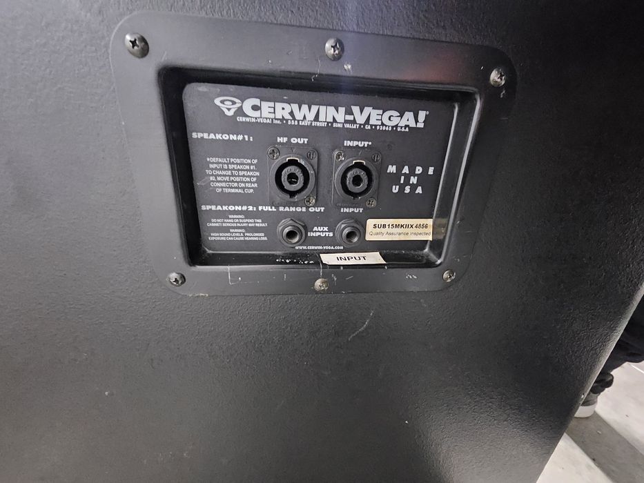 2 x bass Cerwin Vega SUB-15MKII / 350w RMS  / Made in USA