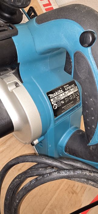 Rindea electrică Makita KP0810C