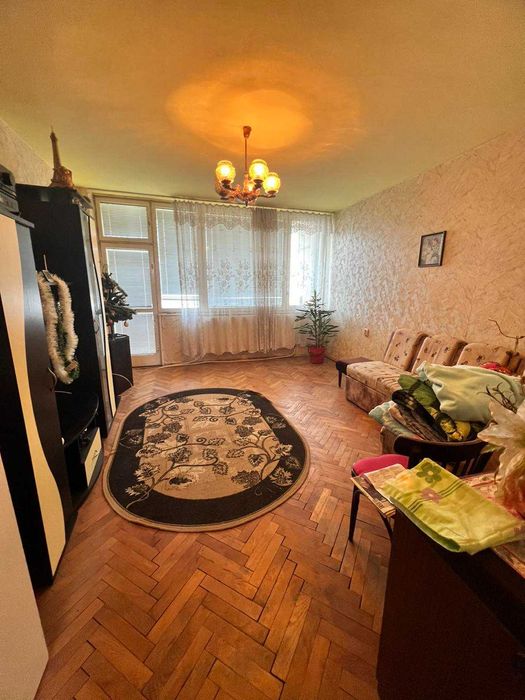 Продава се Тристаен апартамент в Търговище, Запад 1 - 90 кв.м за 850 €/кв.м - Снимка #1