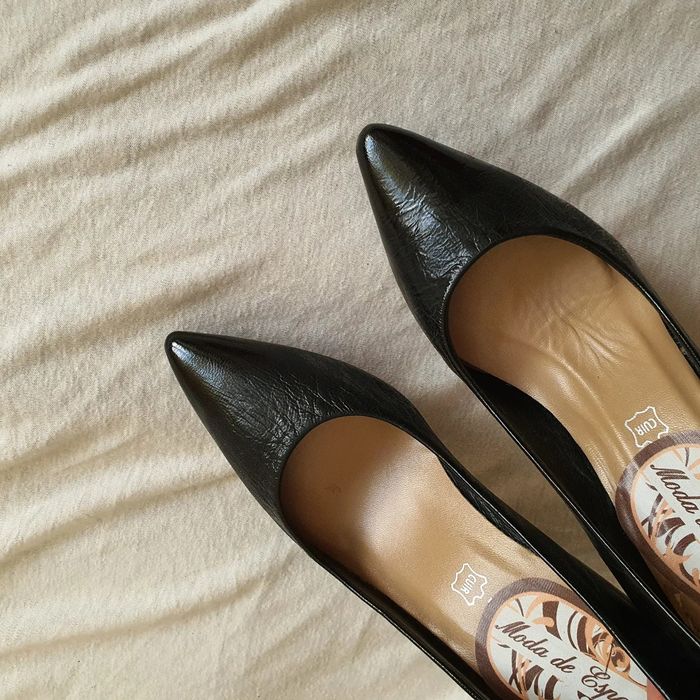 Pantofi cu toc negri din piele