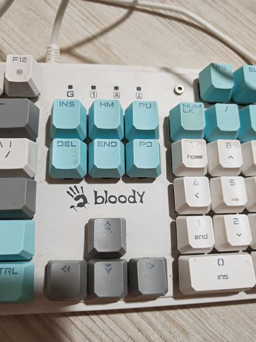 Продам игровую клавиатуру