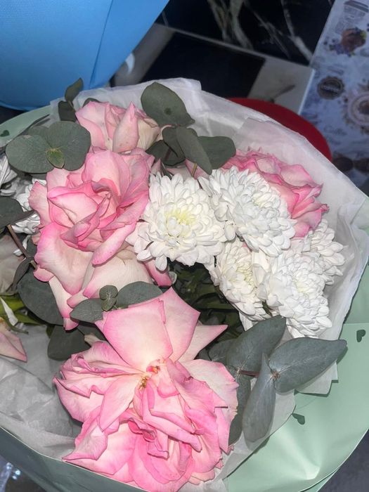 продам цветы , подарили вчера