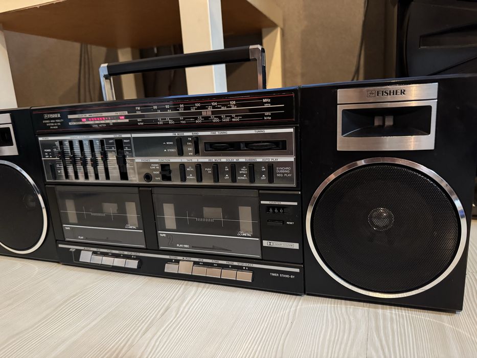 стар радио касетофон fisher sanyo