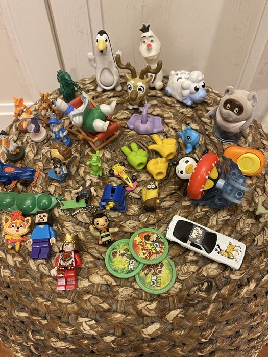 Коллекция киндеров и других мелких игрушек