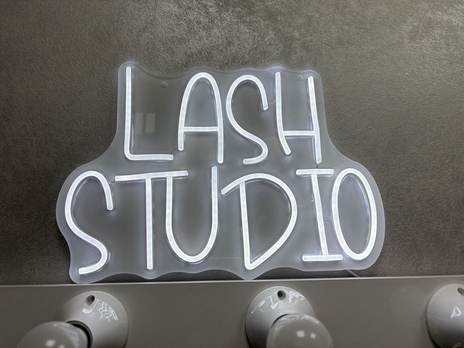 Табела Lash Studio