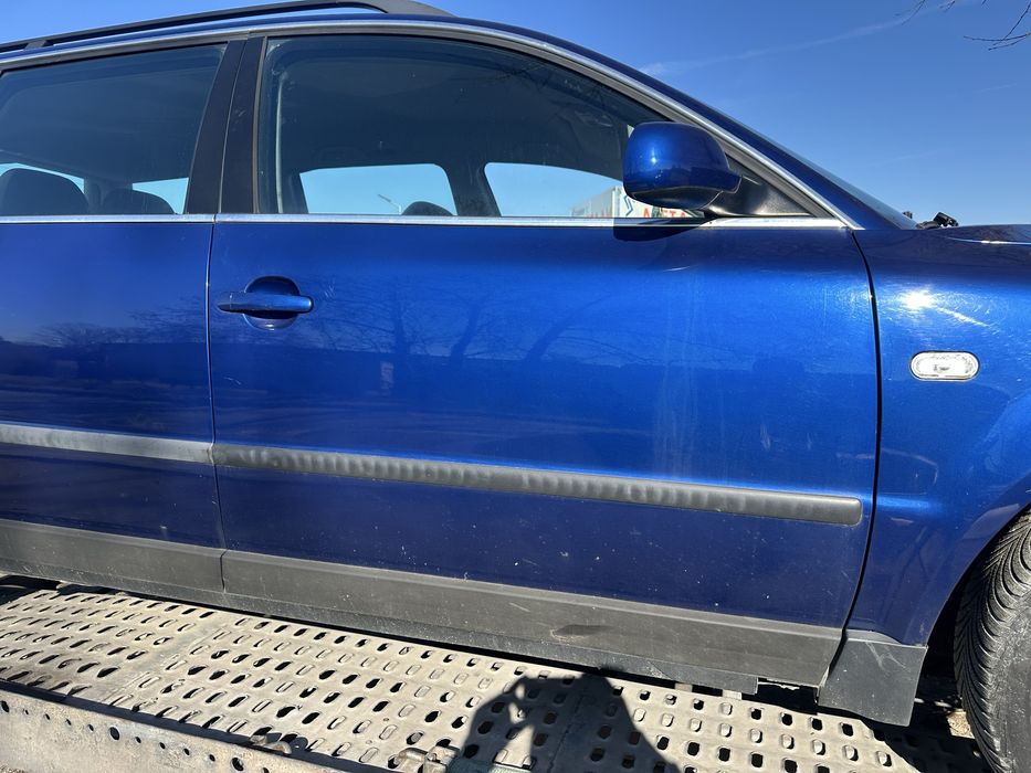 Врати десни за VW Passat 5.5 комби