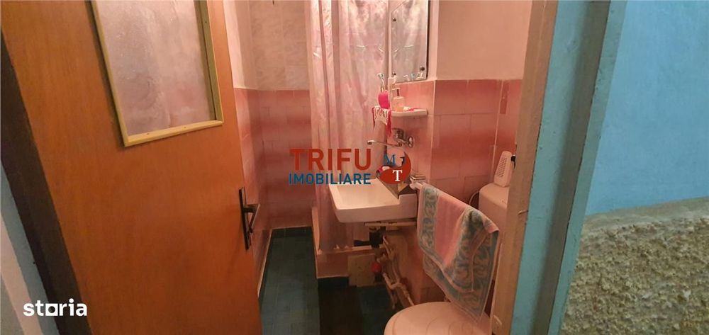 Apartament cu 4 camere de vanzare zona Centru