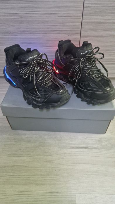 Balenciaga track