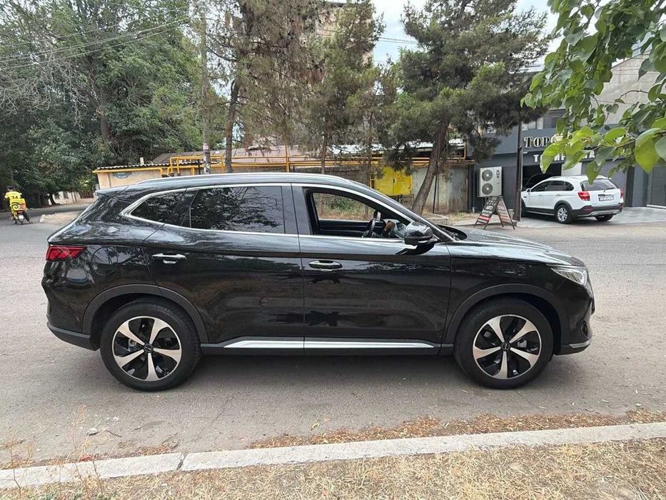 BYD song plus AWD