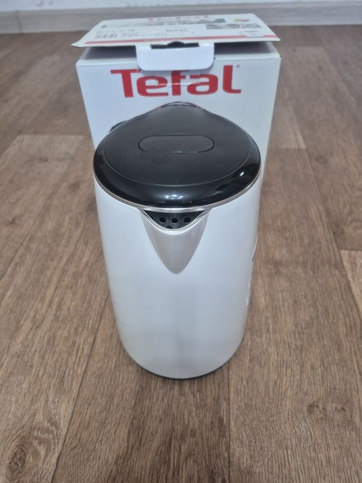 Электрический чайник Tefal 1.7 литра