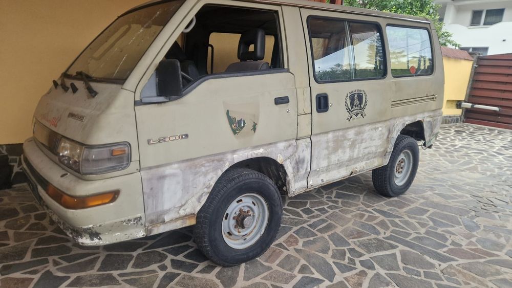 Mitsubishi L300 2.5 Diesel