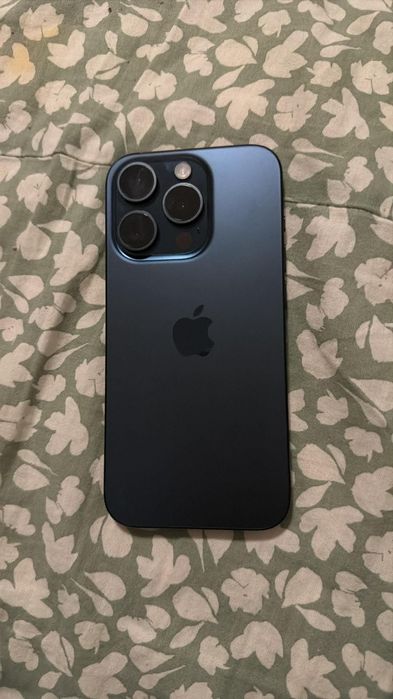 iPhone 15 Pro nou ,0 cicluri de încărcare 100%100 culoare black