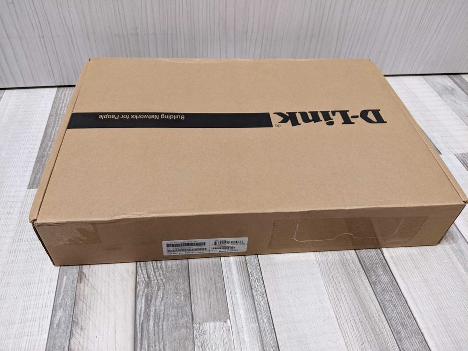 D-Link DGS-1510-28 28-port Stackable Gigabit Switch 24 x 10/100/1000BASE-T ports 4x 10GbE SFP+ ports nou