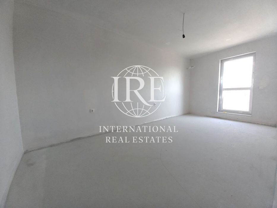 Продава се Тристаен апартамент в Варна, Левски - 102 кв.м за 1089 €/кв.м - Снимка #3