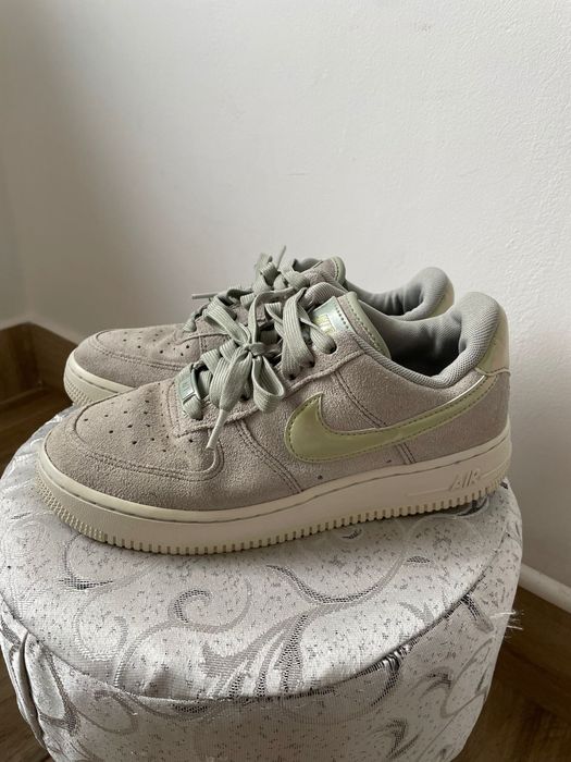 Adidasi dama Nike