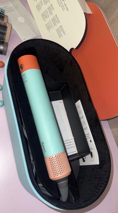 Dyson airwrap nou