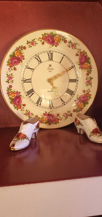 Английски стенен часовник с маркировка в отлично състояние