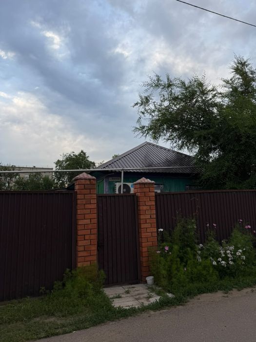 Продается дом район 11школы 4,5сотки