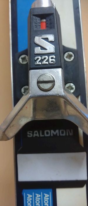 Ски Atomic със щеки