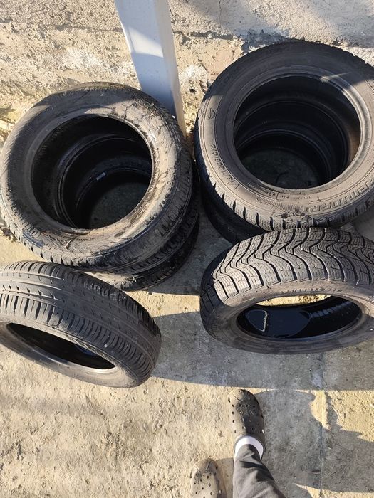 2 seturi anvelope iarnă/vara