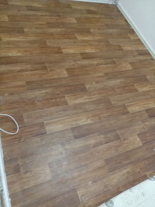 Продам линолеум б/у Россия