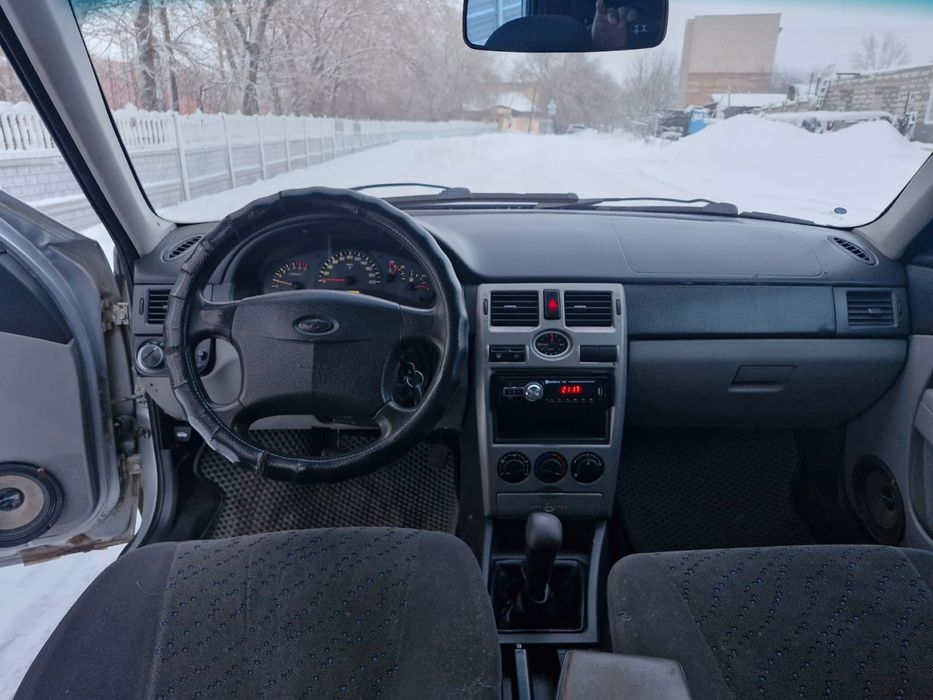 Приора 2009 год сидан