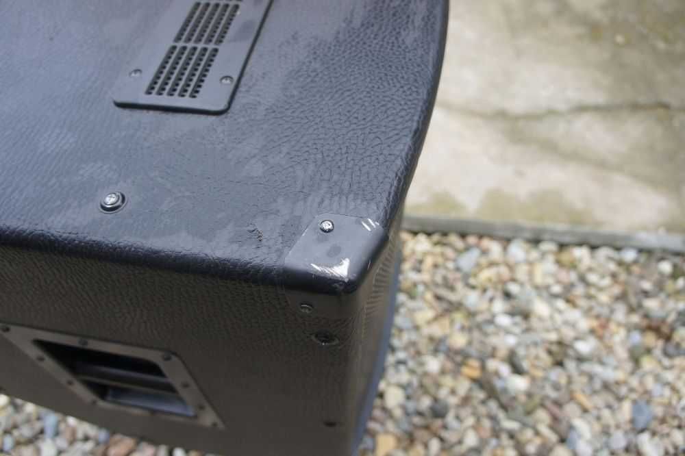 Compact chitara bass PEAVEY TKO-115