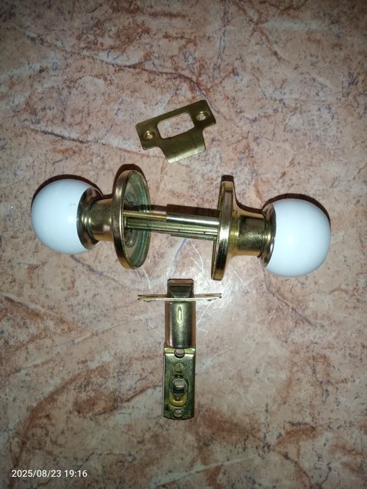 Продам ручку с замками!