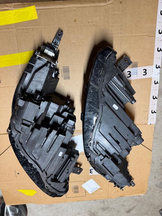 Far stanga / dreapta Ford Kuga Mk3 Facelift 2023/2024/2025