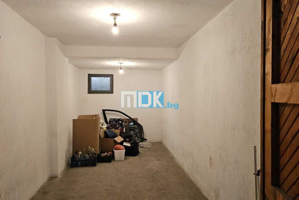 Продава се Гараж / Паркомясто в Пловдив, Кючук Париж - 15 кв.м за 510 €/кв.м - Снимка #1