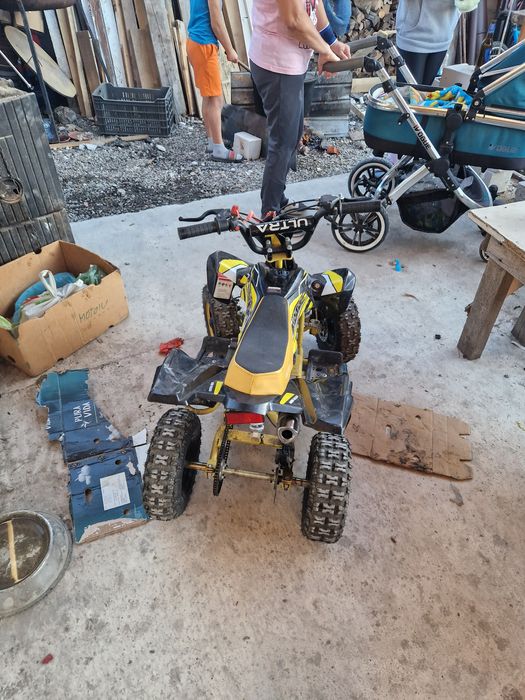 Vând sau schimb cu Ps5atv copii benzină