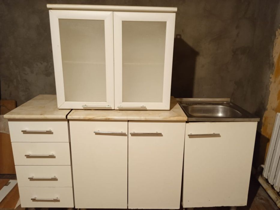 Продается кухонный гарнитур