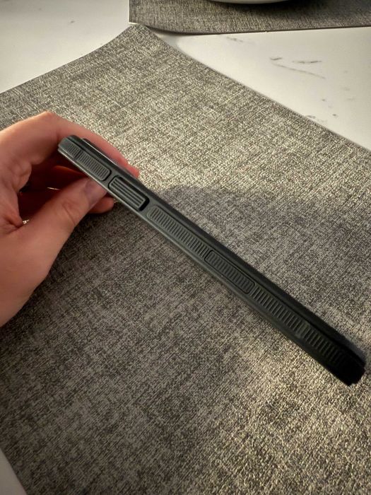 Husa/Carcasa Dbrand Ghost 2.0 pentru iphone 16 pro max cu magsafe.