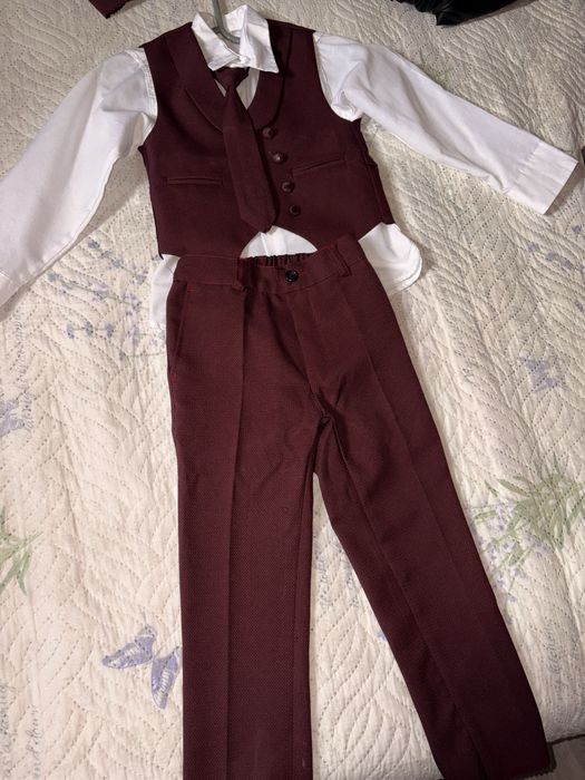 Дестски костюми