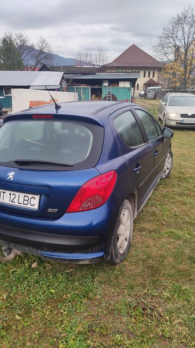Vând Peugeot 207 sau schimb cu 4x4