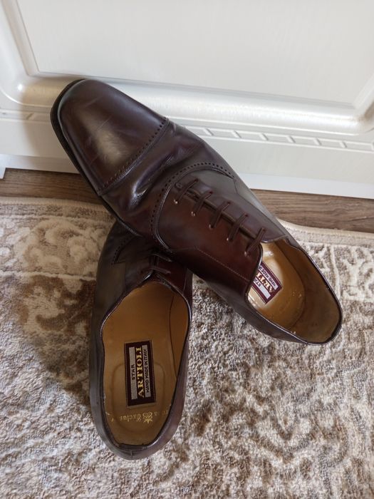 Продаю. Итальянские туфли .