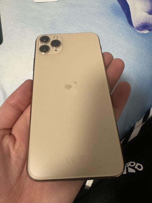 Vand iPhone 11 pro max 512 GOLD
