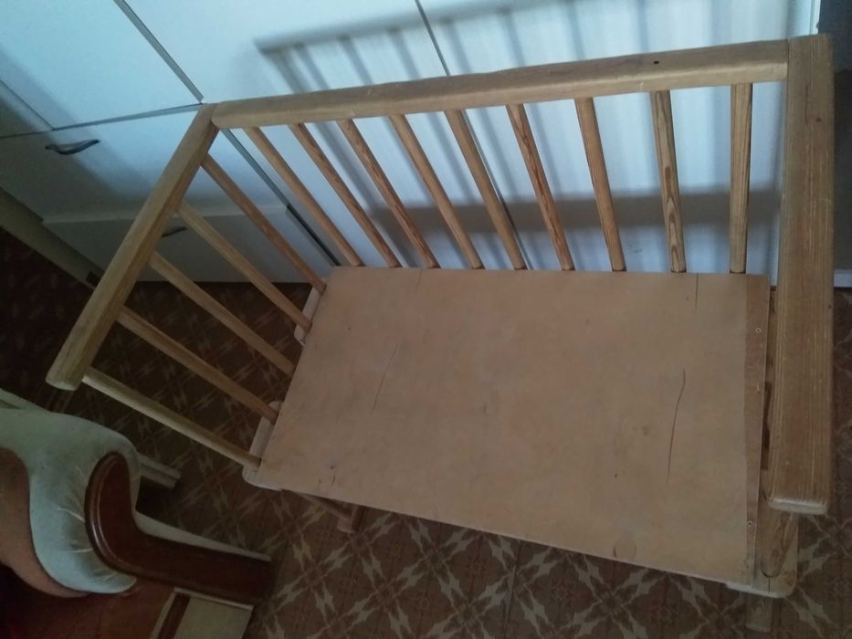 Продам детскую кроватку